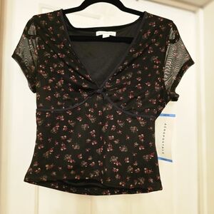Aeropostale Black Floral Women's Crop Top Size Large New With Tag